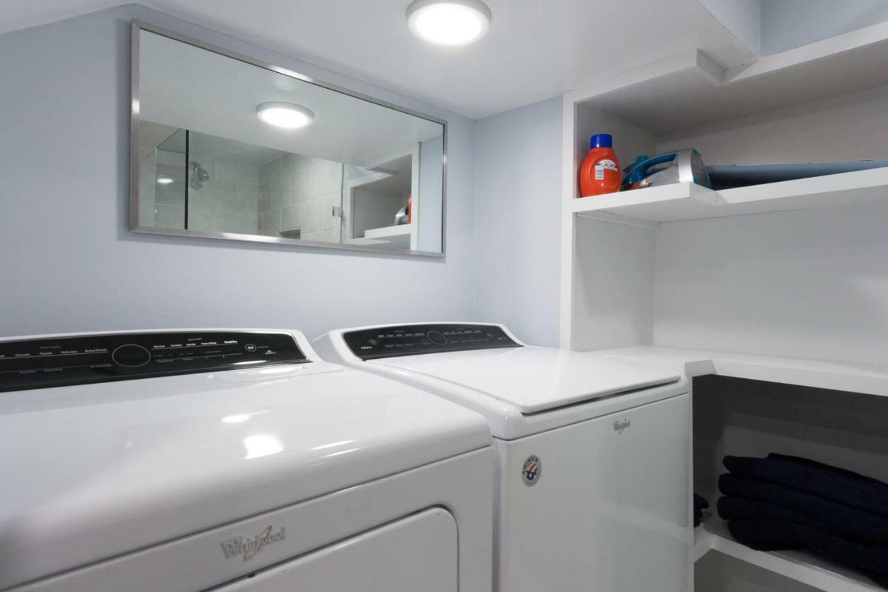 Luxury 2 Bedroom Apartment W/ Free Parking واشنطن المظهر الخارجي الصورة